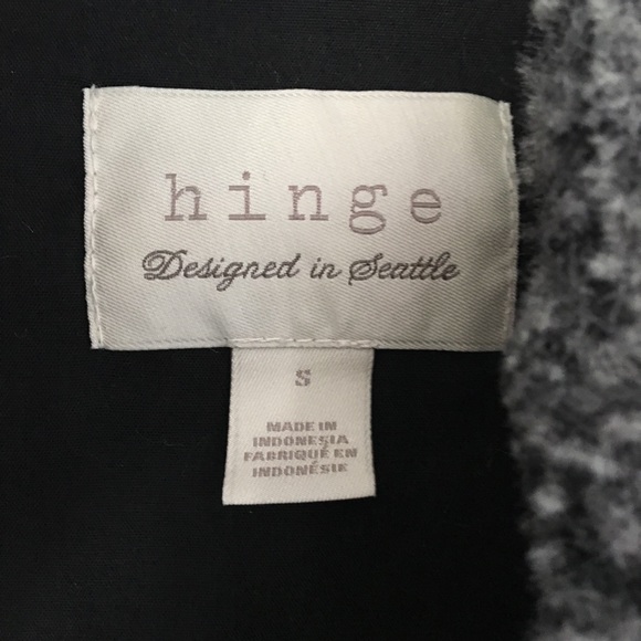 hinge grey faux fur coat SIZE SMALL - Picture 7 of 13